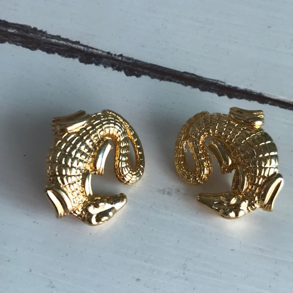 Monet Jewelry - NWOT Monet Gold Alligator 🐊 Clip On Earrings